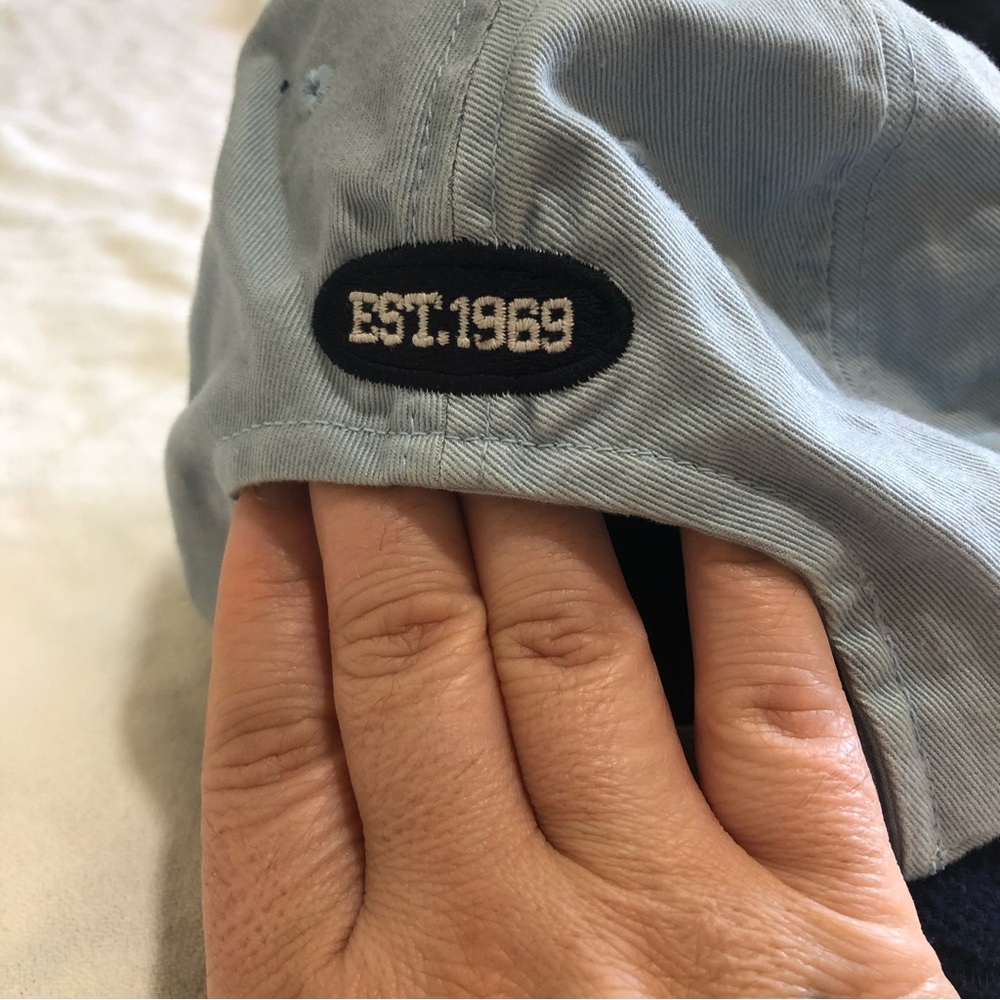 🔴Gap sky blue and white and dark blue logo boys hat size small - Picture 5 of 10